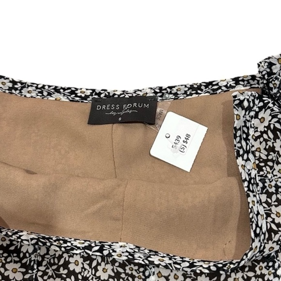 NWT Dress Forum Black Floral Daisy Skirt Size Small - Picture 3 of 5